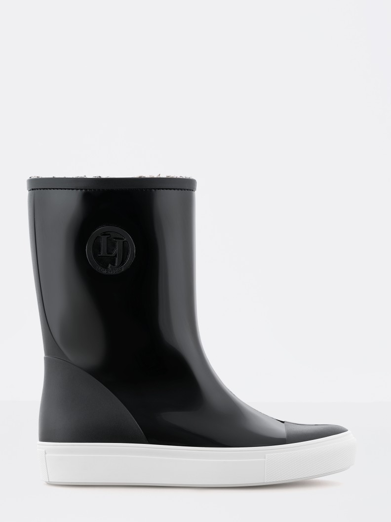Retro Black