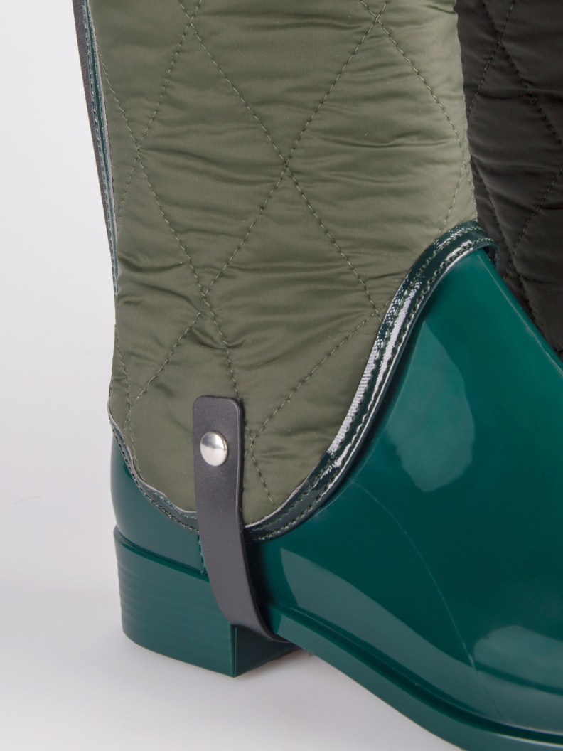 Hunt Dark Green