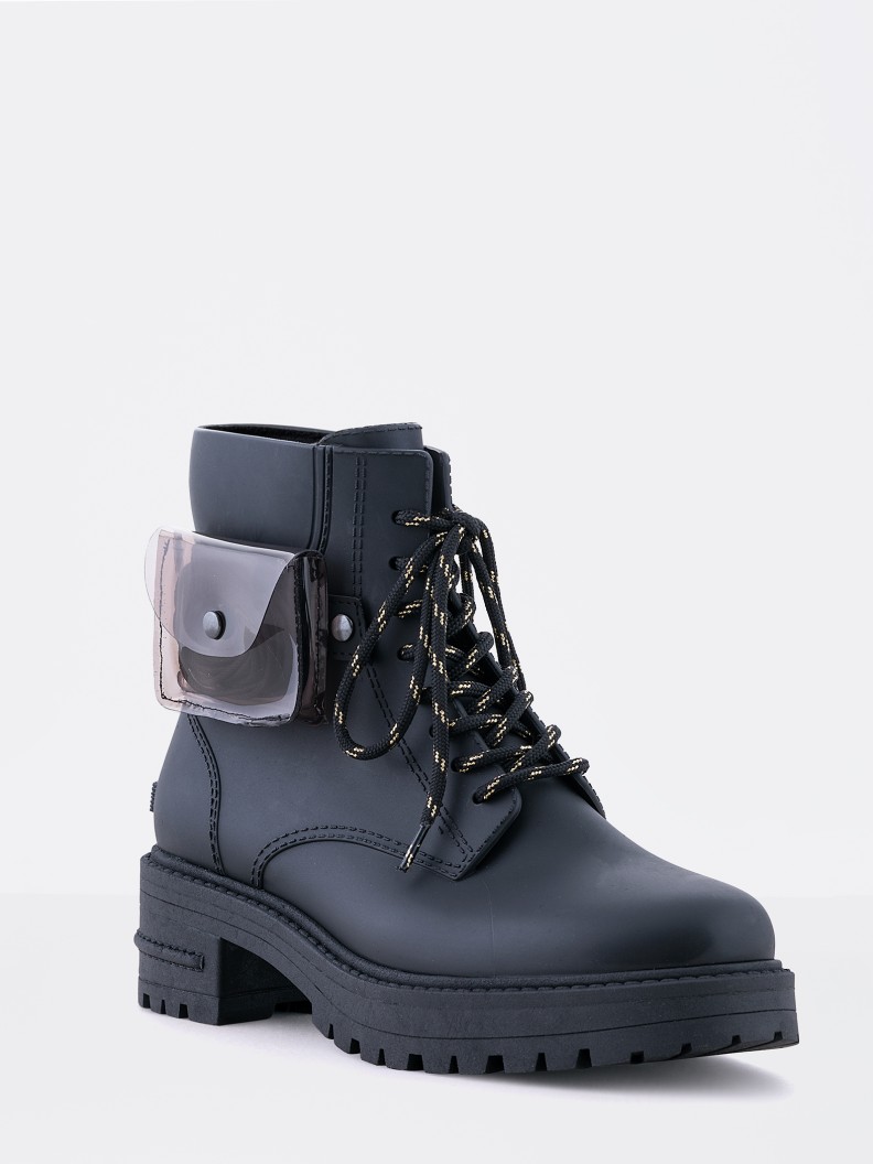 INDIE 01