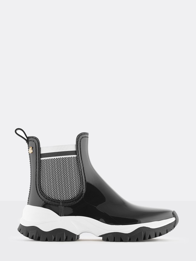 JORDAN 01