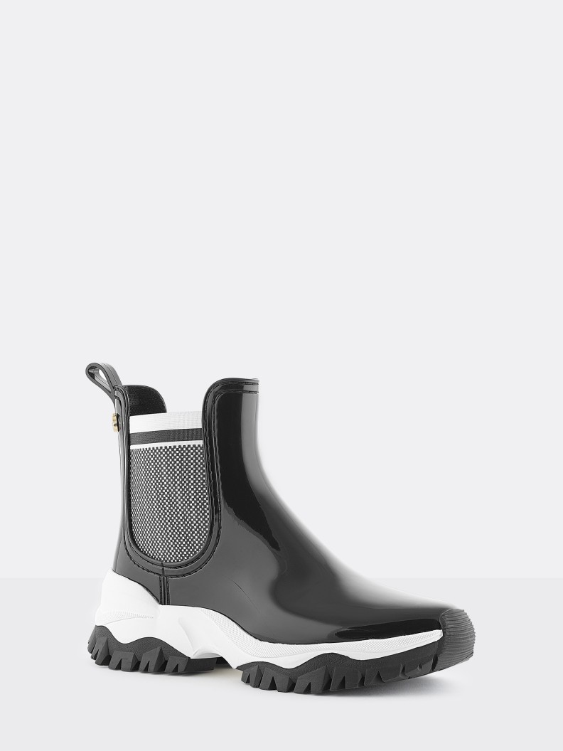 JORDAN 01