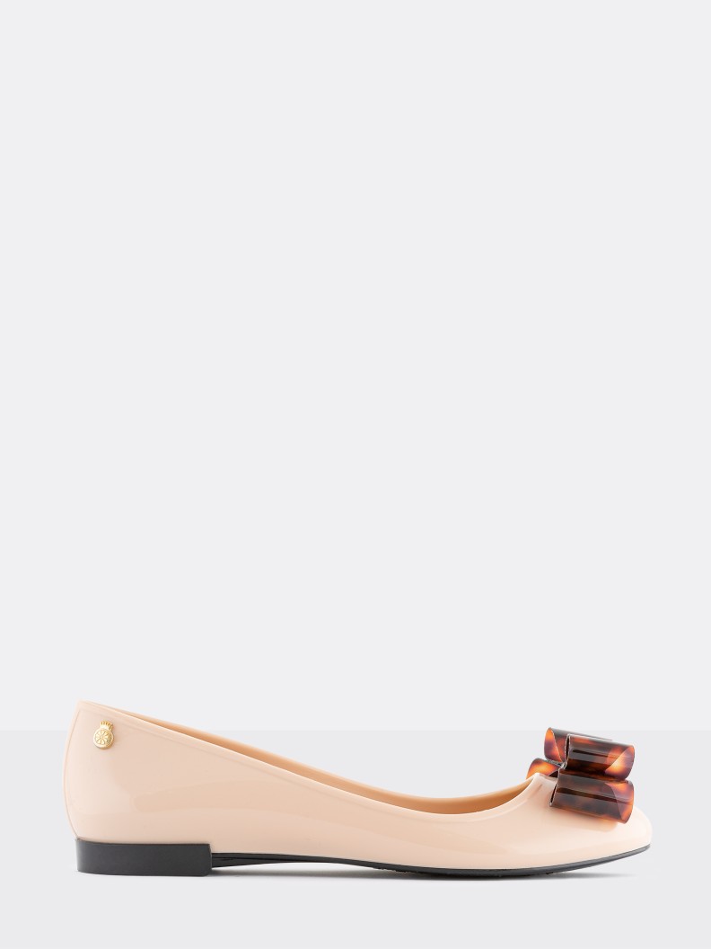 FLAT 03