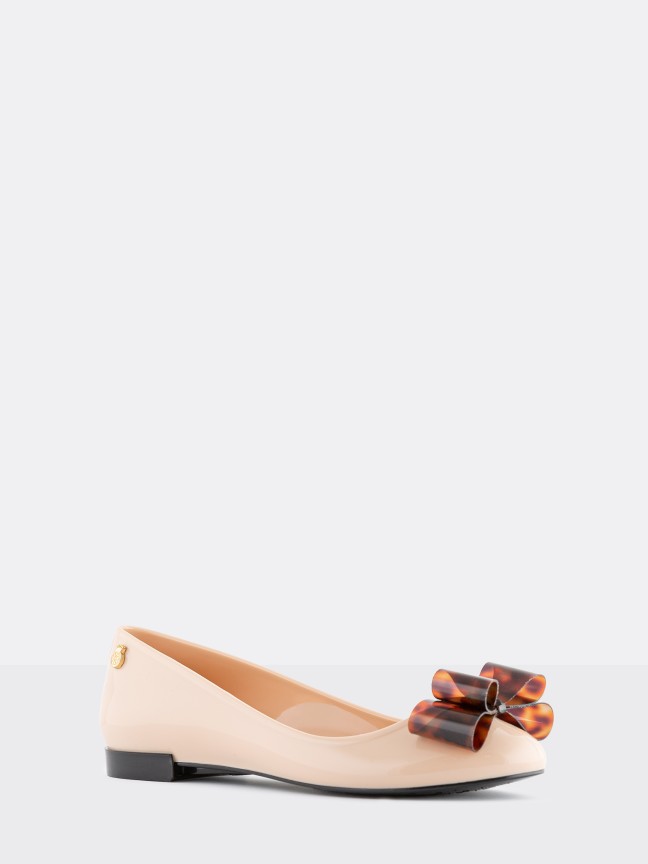 FLAT 03