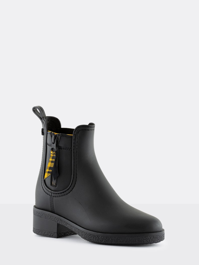 DERICA 01