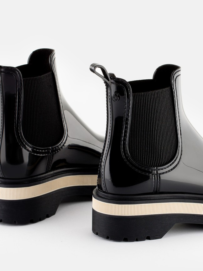 Netty Black/White