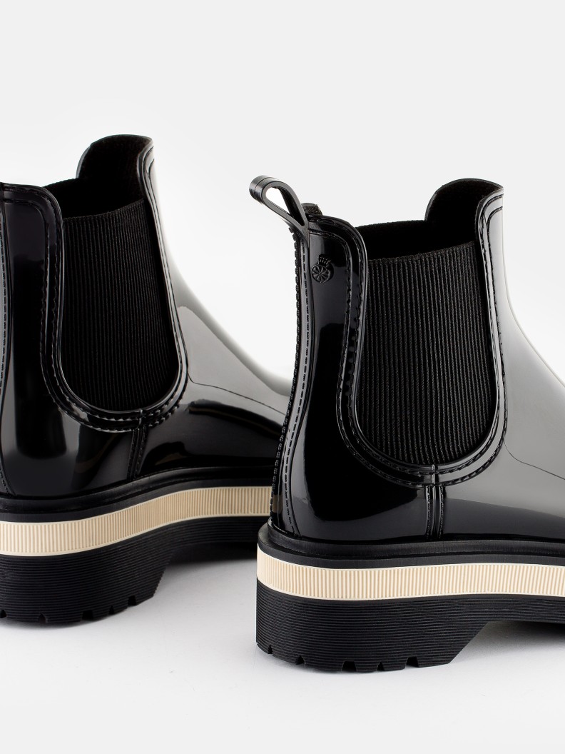 Netty Black/White