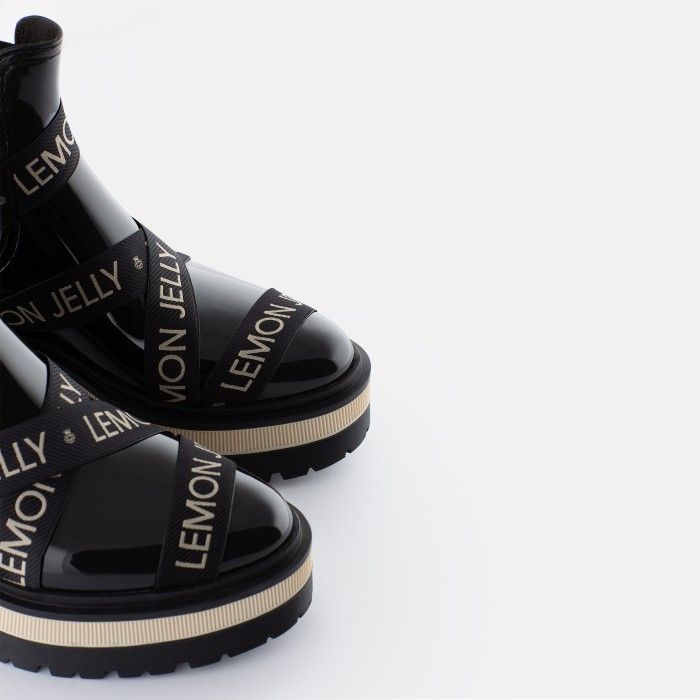 VEGAN BLACK/WHITE LOW BOOTS - 10018248