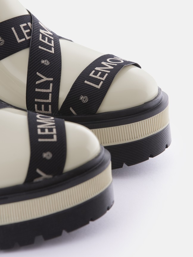 Francesca Black/White