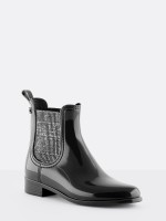 Aine Black Aine Black