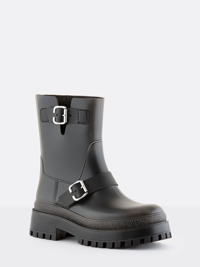 Kinley Black Distressed