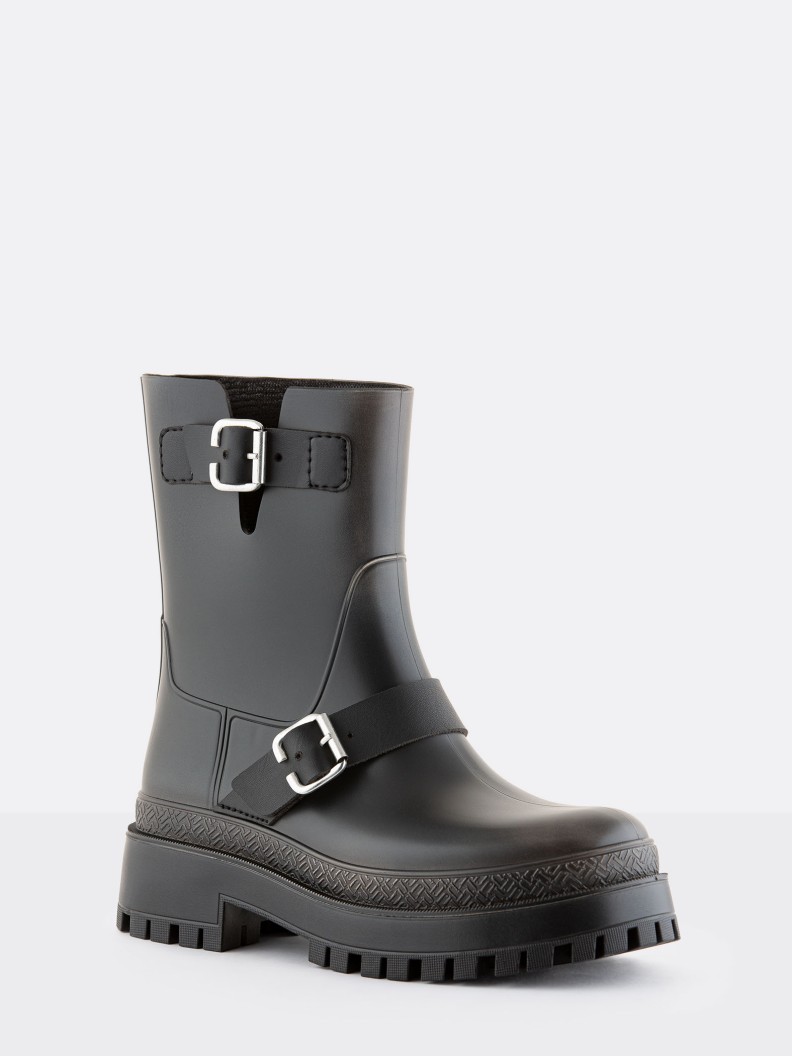 Kinley Black Distressed