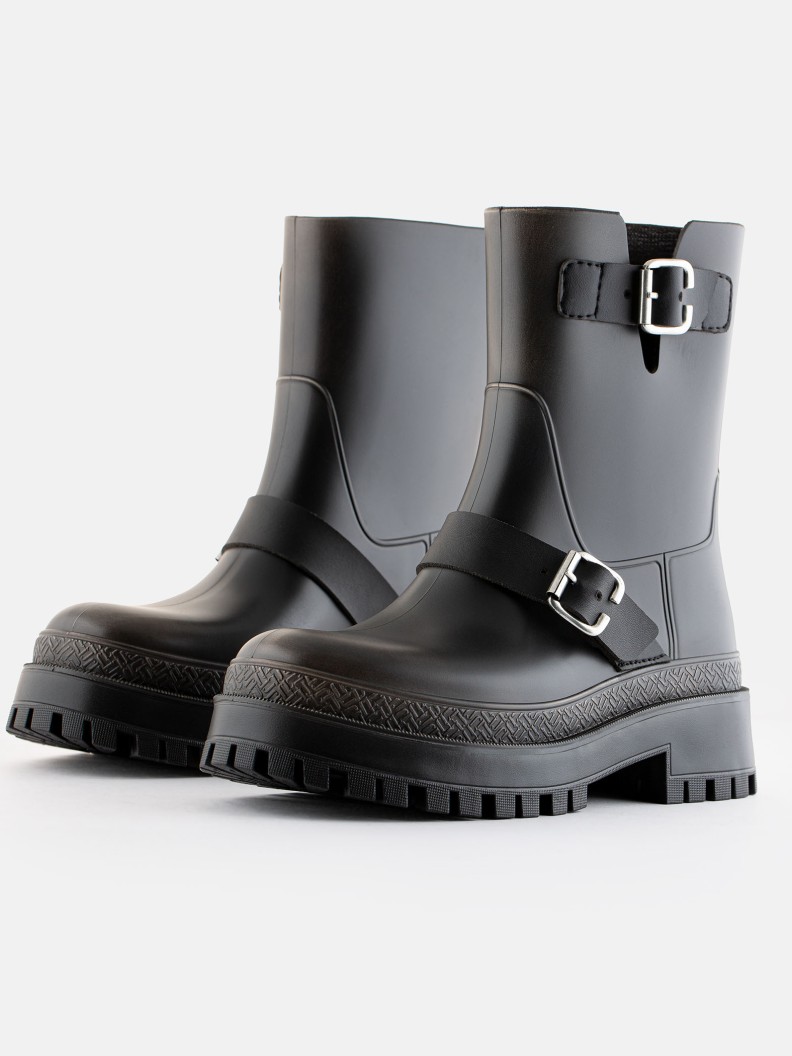 Kinley Black Distressed