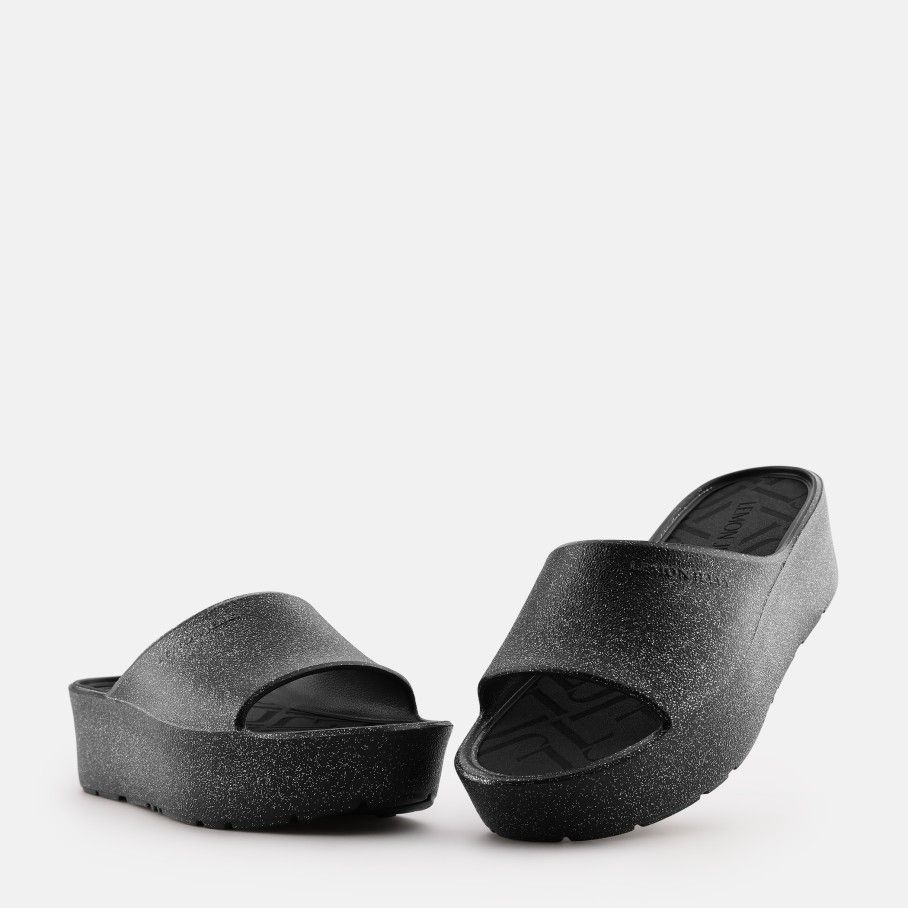 Fiorella Black