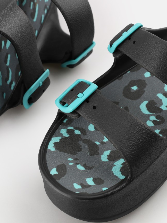Elvia Black