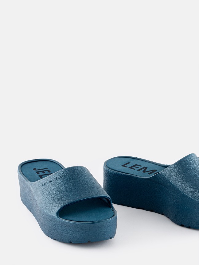 Sunny Blue Metal