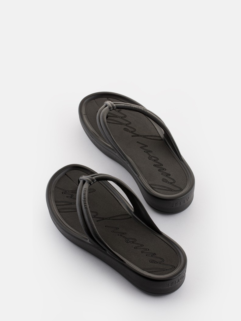 Mare Black