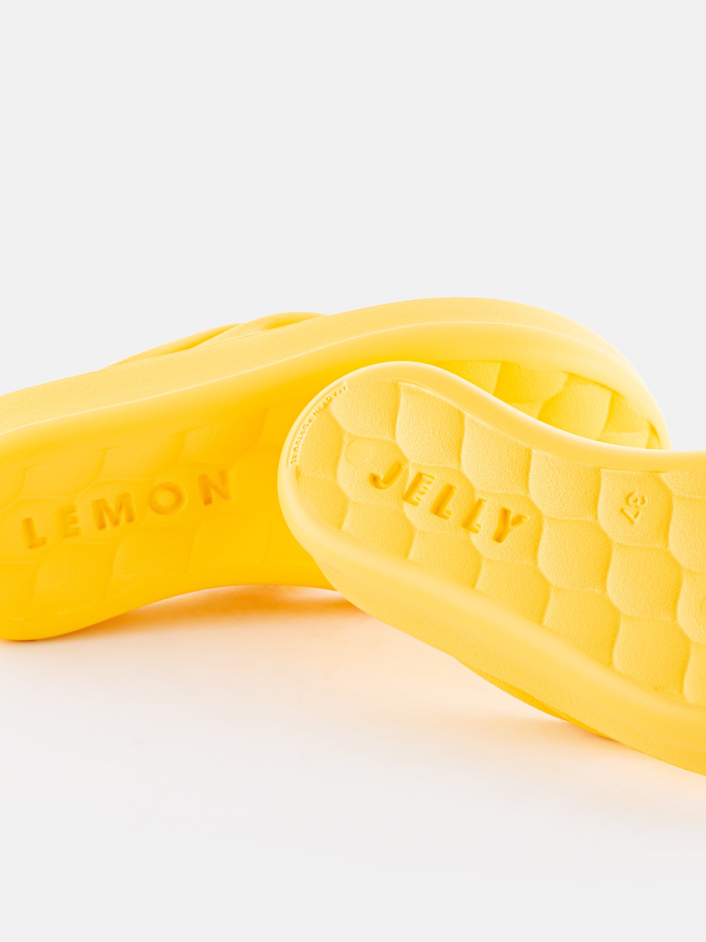 Mare Yellow Bee
