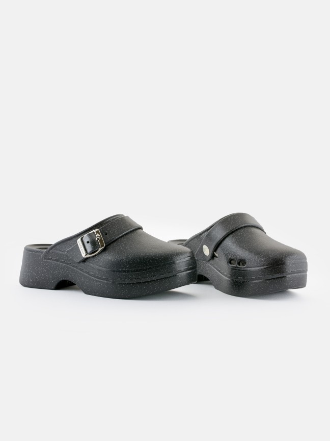 Amelie Black
