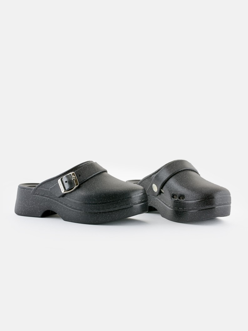 Amelie Black