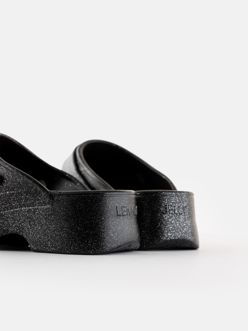 Amelie Black