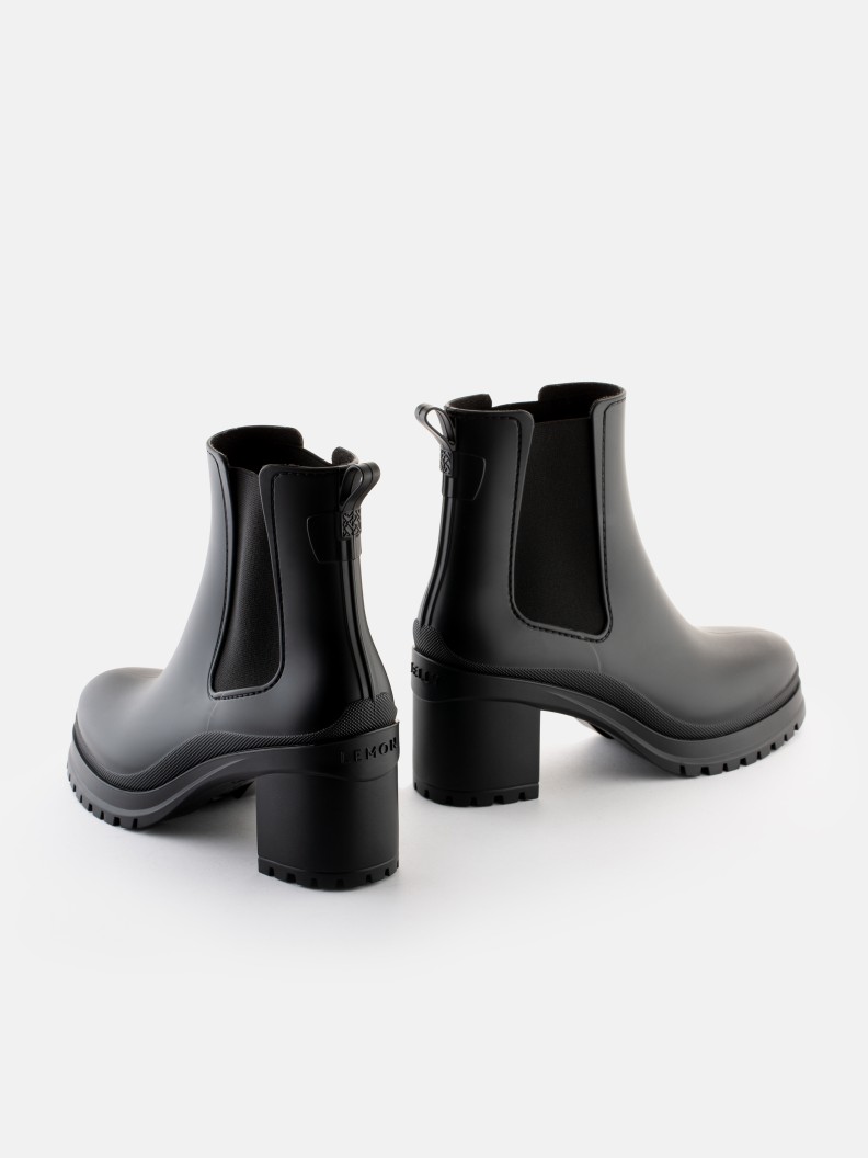 Nash Black