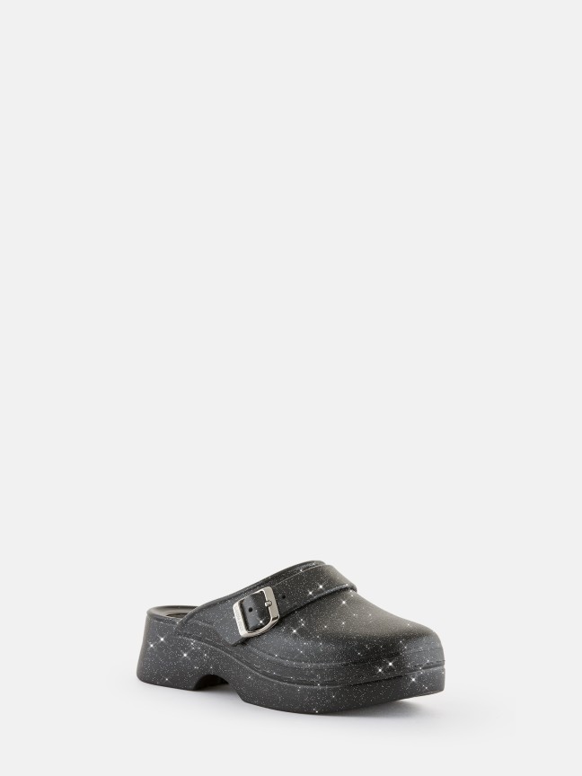 Amelie Black