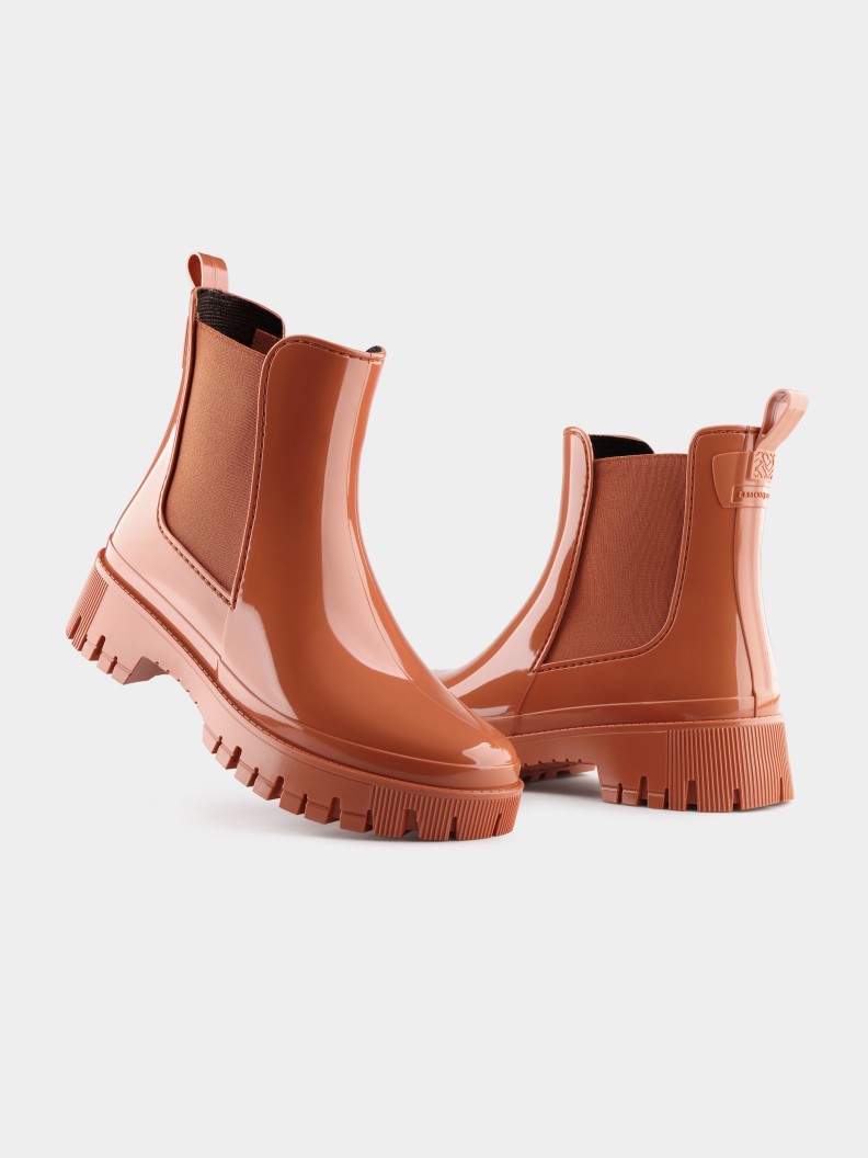 Peachy Rust