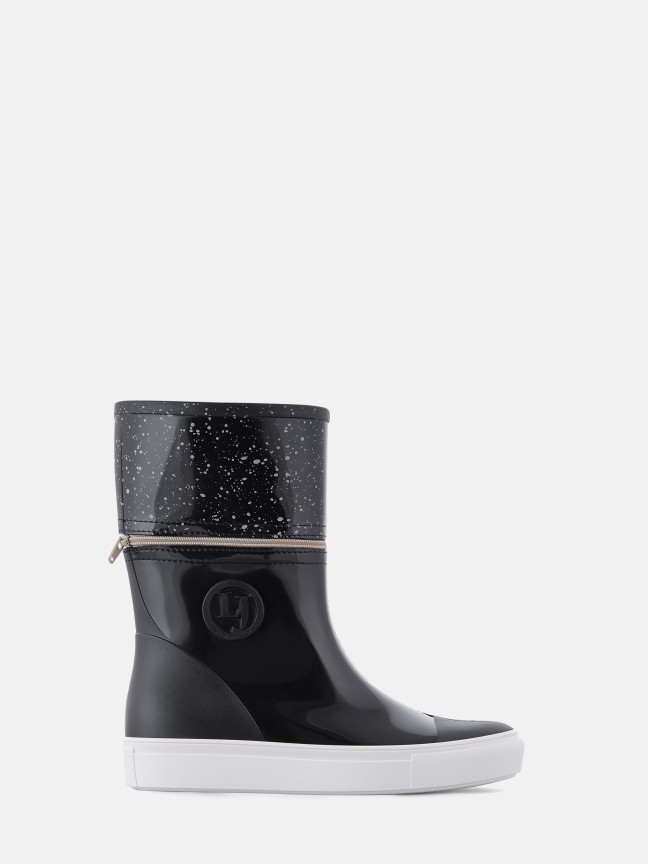 Dust Black