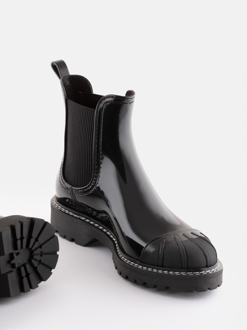 Astrid Black