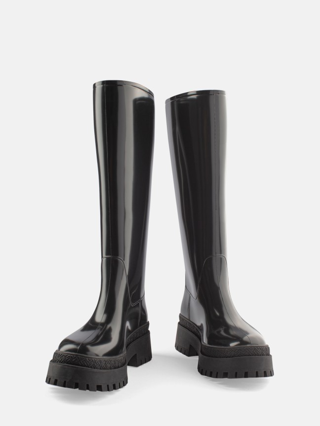 Artemis Black