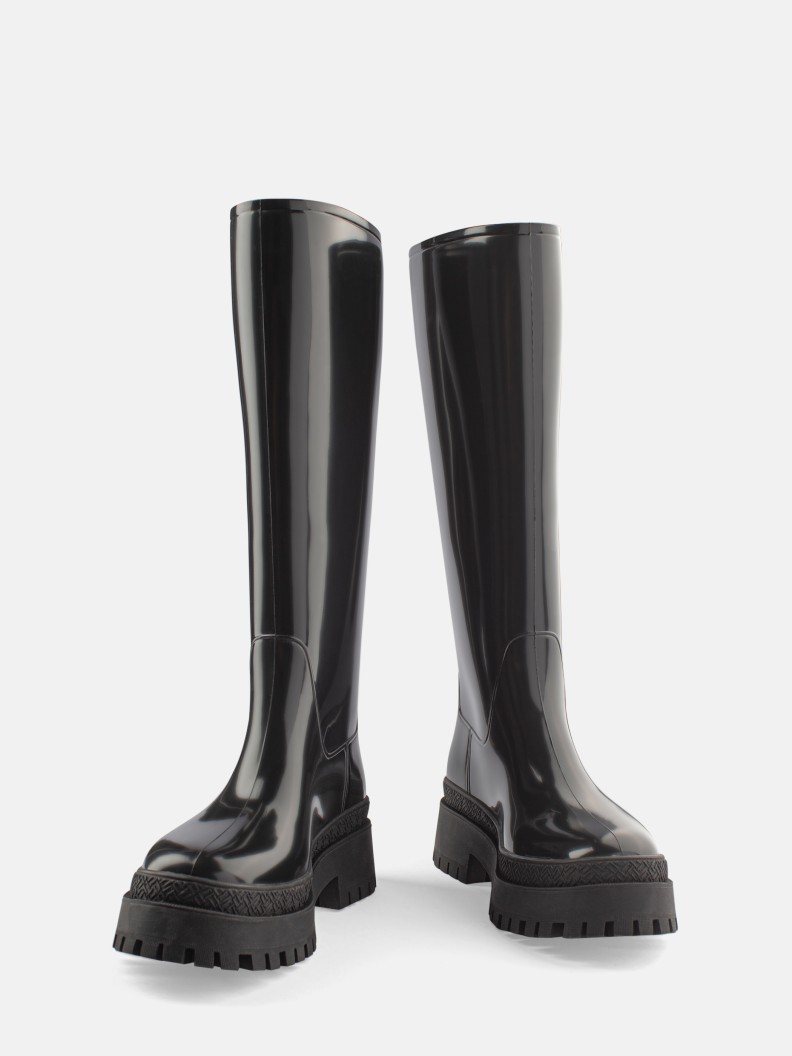 Artemis Black
