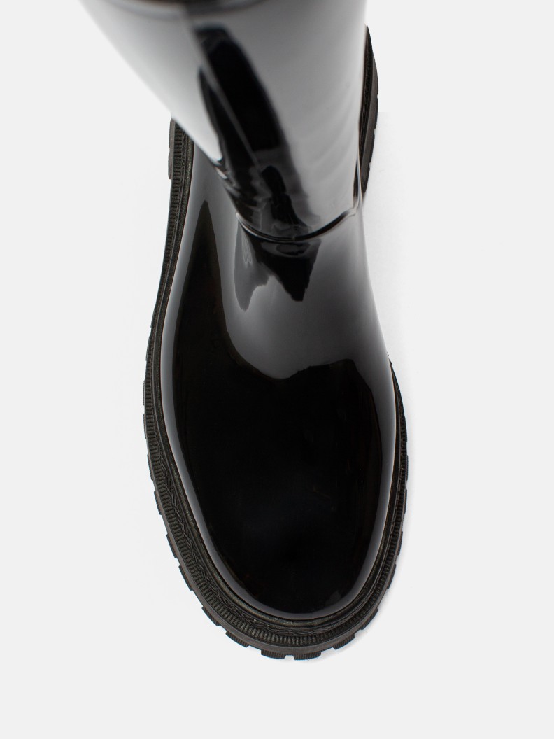 Artemis Black