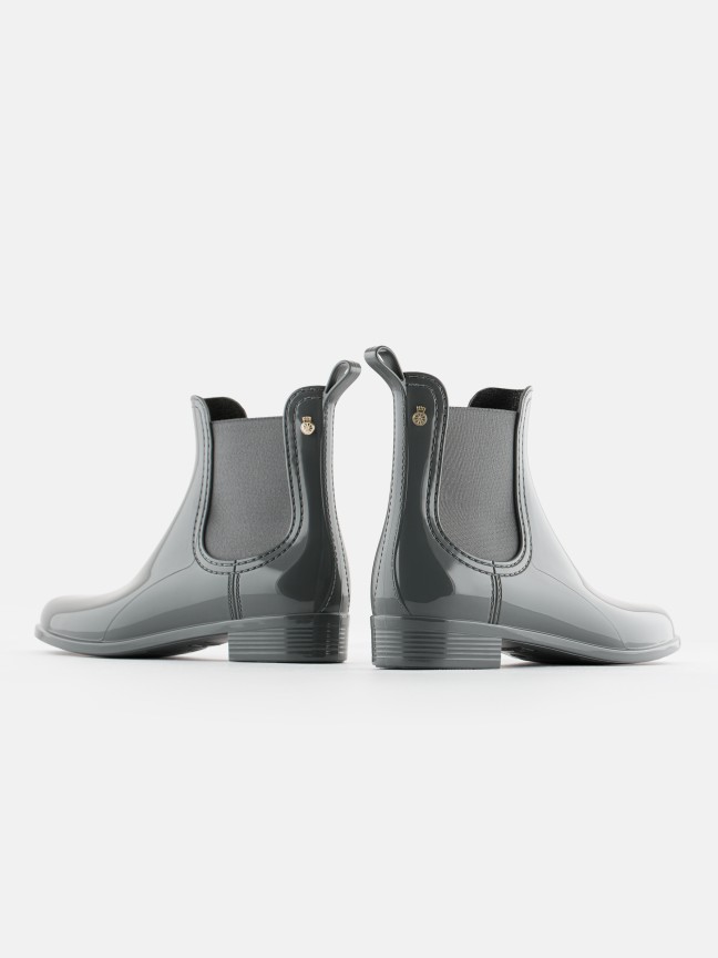 Comfy Rainy Grey