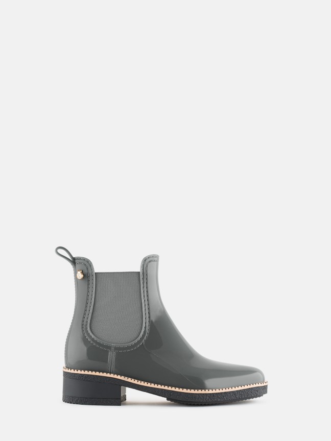 Ava Rainy Grey
