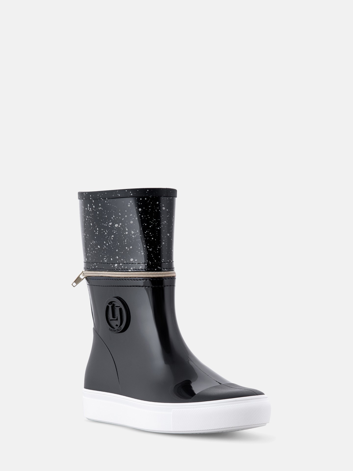 Dust Black