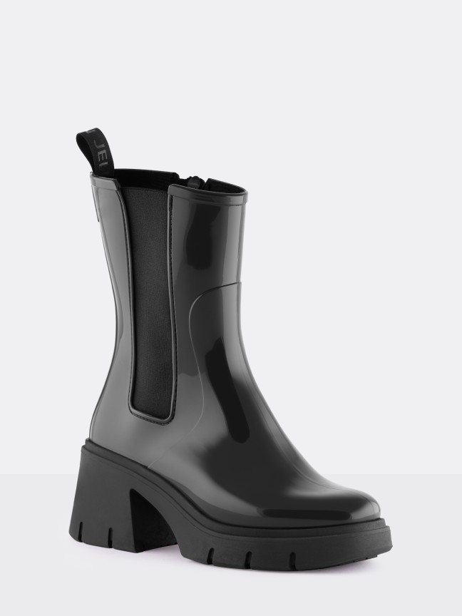 Ciana Black