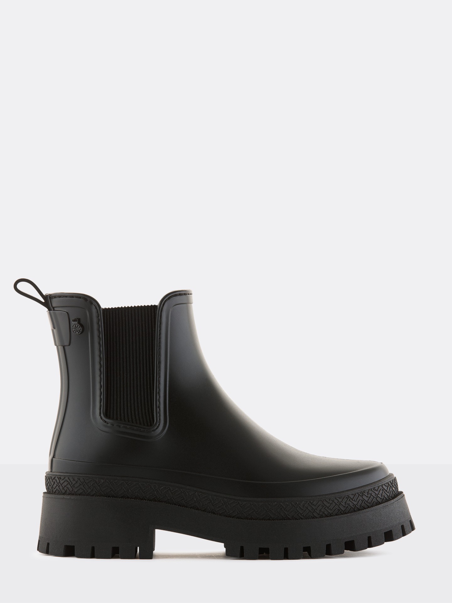 Everly Black