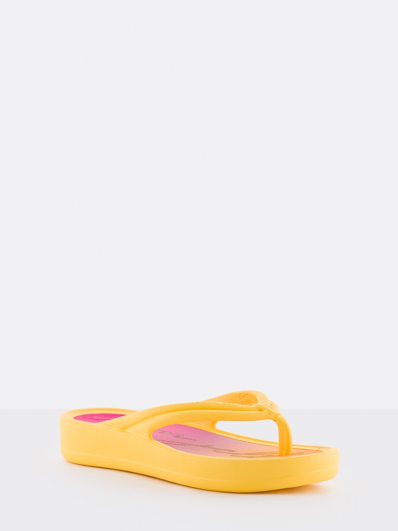 Adira Yellow Bee