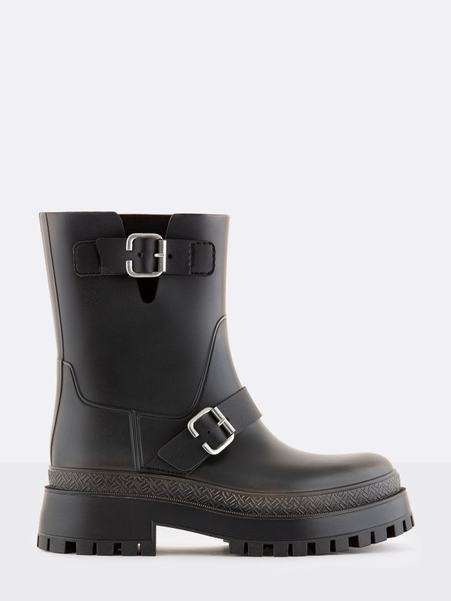 Kinley Black Distressed