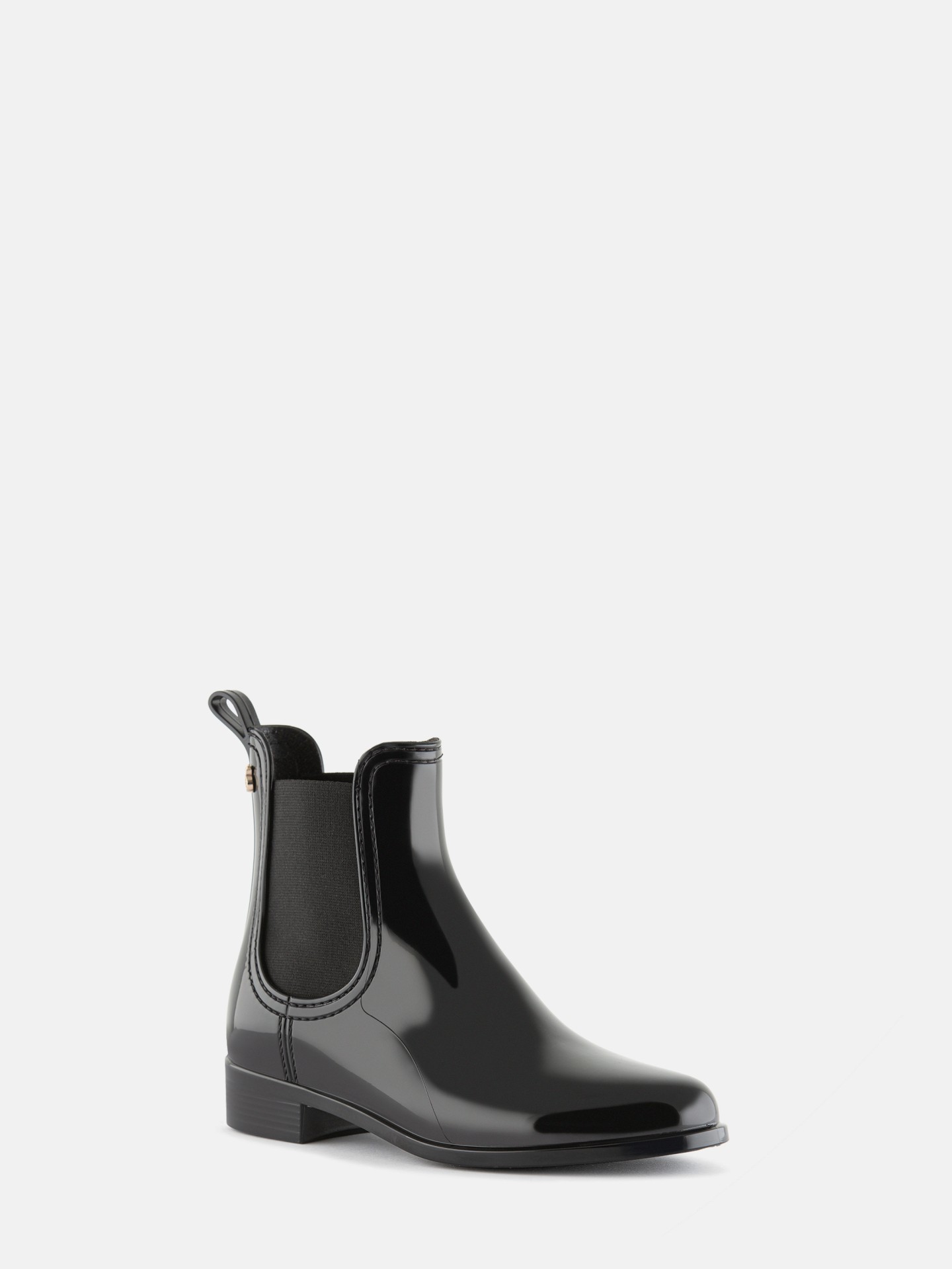 Comfy Black
