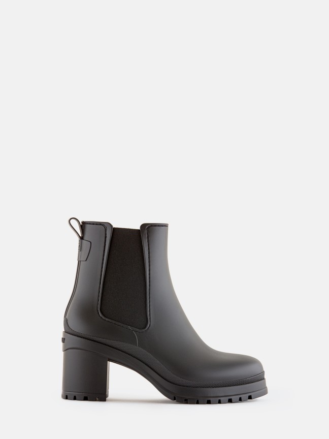 Nash Black