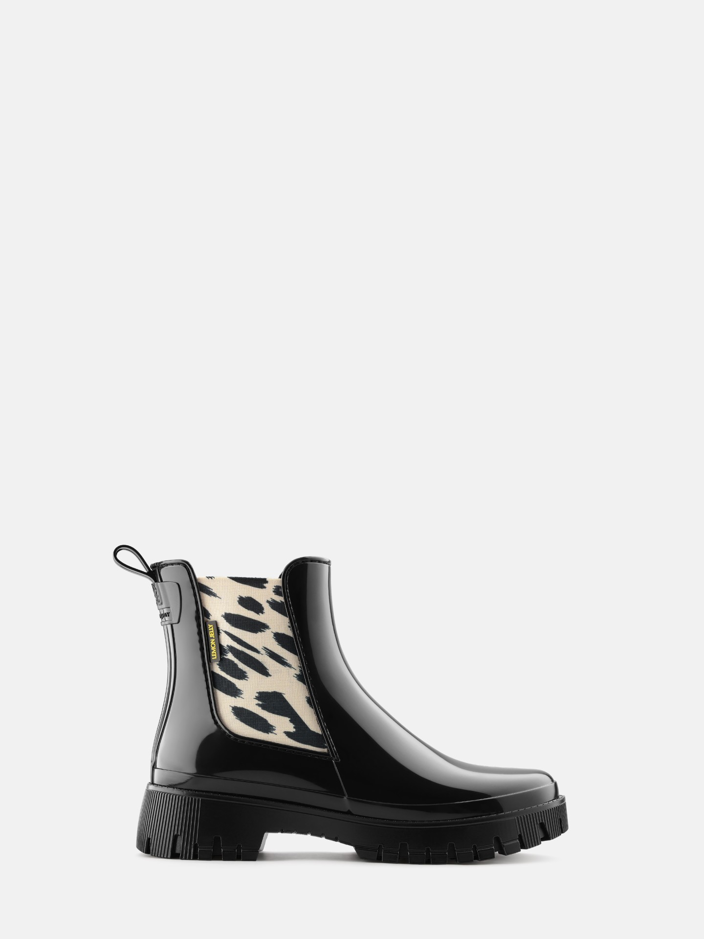 Makira Black